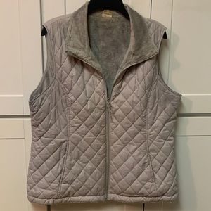 Light gray Free Country XL Women’s Vest. Reversible, Fleece/Nylon